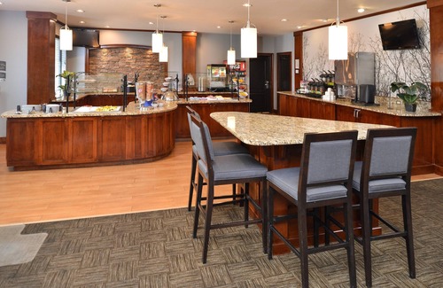 Hollywood Park Copropriété | 1 Bedroom | Outdoor Pool and Hot Tub + Free Wifi