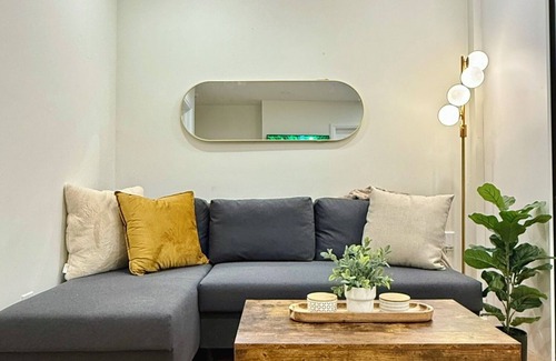Trinity - Bellwoods Maison | 1 Bedroom Palmerston Downtown- Parking