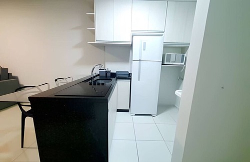Bigorrilho Appartement | 1 bedroom, stylish, club sky condo with parking space