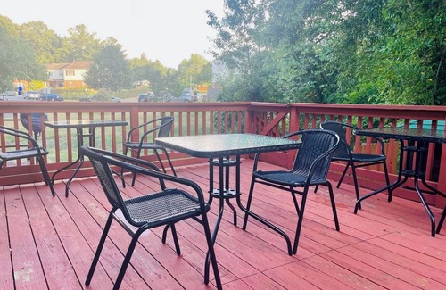 Laurel Maison | Affordable 1 Bedroom Terrace view in a Quiet Neighborhood #4