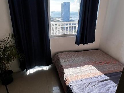 Barangay 76 Appartement | 1 bedroom Urban resort w/ balcony & sunset view