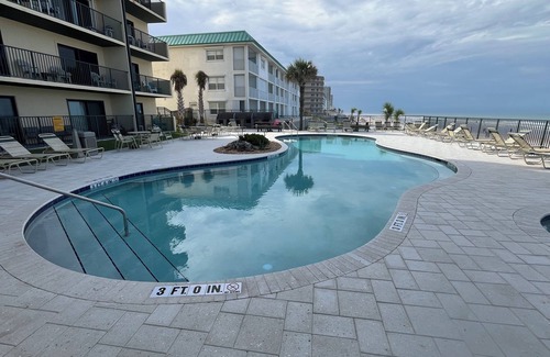 Daytona Beach Shores Copropriété | 1-bedroom beachfront condo in beautiful Daytona Beach Shores.