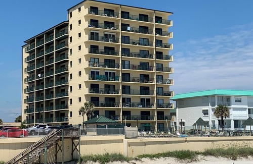 Daytona Beach Shores Copropriété | 1-bedroom beachfront condo in beautiful Daytona Beach Shores.