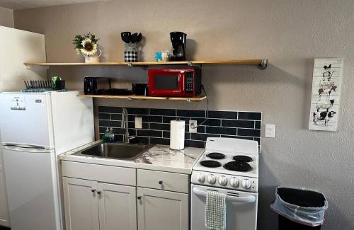 University Heights Appartement | 1 Bedroom Wbalcony Near Unm, Nob Hill Downtown