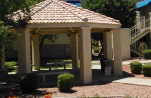 Surprise Copropriété | Condo 1 chambre à côté de la ville, près de DELWEBBHOSPITAL, WESTVALLEY MEDPLACES