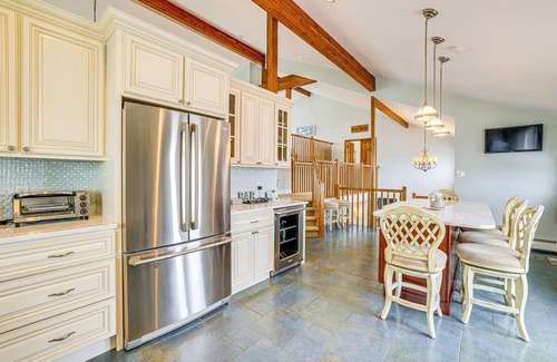 Southend Maison | 1 Block to Inlet Beach: Brigantine Family Home