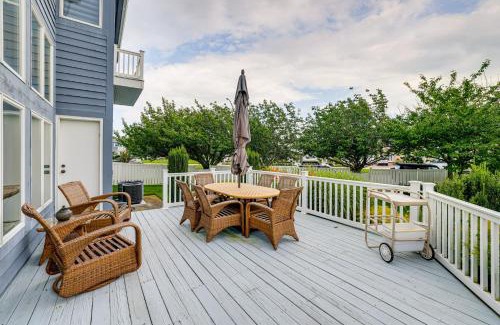 Southend Maison | 1 Block to Inlet Beach Brigantine Family Home