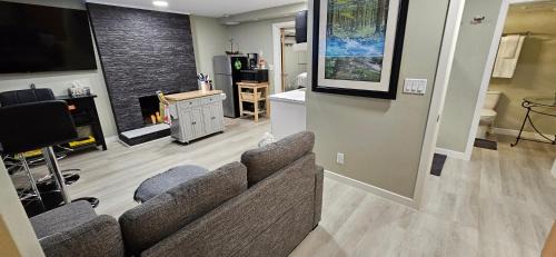 South Central Appartement | 1 block to Kelowna General Hospital 2 blocks to Beach 1km to OUC 1km to Downtown Kelowna 20min to YLW