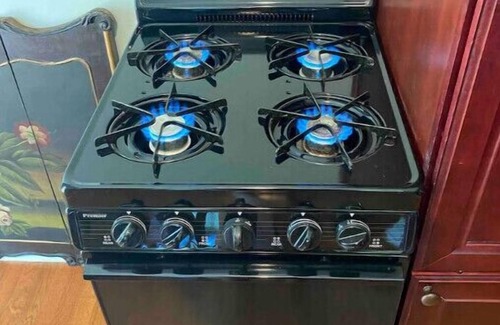 Dogue Maison | 1 BR, 1 BA Guesthouse Getaway on the Rappahannock River w Firepit + Dock