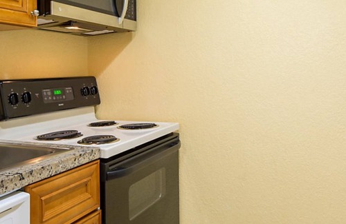 Gulf Stream Station Balnéaire | 1 BR beachfront w/pool in Gulf Stream, FL. Minutes to Atlantic Ave. in Delray