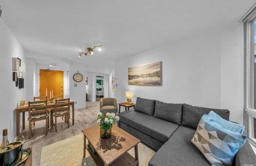 Coal Harbour Appartement | 1-BR Condo in Downtown Coal Harbour with Parking and City Views