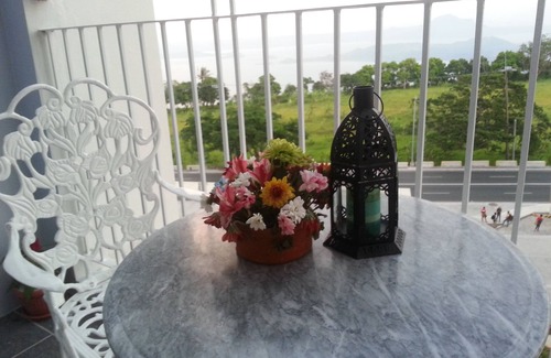 Canlubang Appartement | Condo 1-BR surplombant le lac / volcan Taal