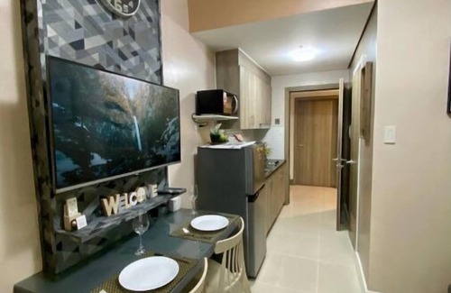 Highway Hills Copropriété | 1 BR Fully Furnished Condo in Mandaluyong with Pool and Parking - Fame1, 2021