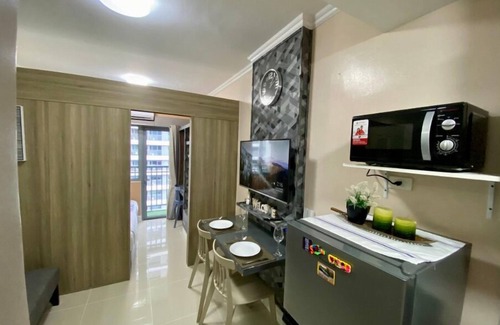 Highway Hills Copropriété | 1 BR Fully Furnished Condo in Mandaluyong with Pool and Parking - Fame1, 2021