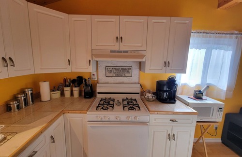 Silver Sands Cottage | 1 BR Private Cottage w/ Sunset Lake Views