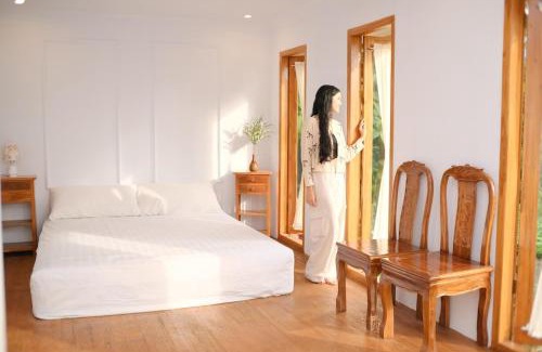Gerokgak Villa | 1 Br Riverside Retreat Private Cabin in Nature