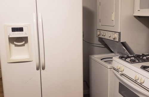 Lakewood Maison | 1 BRM Basement Apartment/ 420 friendly outside
