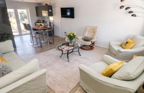 Pembroke Dock Maison | 1 Gloucester Way
