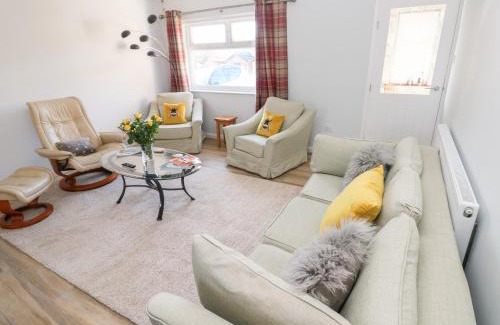 Pembroke Dock Maison | 1 Gloucester Way