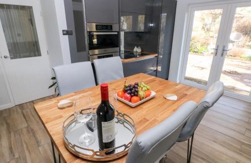 Pembroke Dock Maison | 1 Gloucester Way