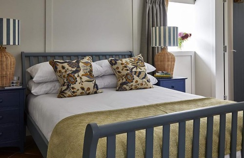 North Barsham Appartement | 1 kingsize, 1 kingsize zip n link can be singles, 3 doubles, 1 twin, 2 travel cots