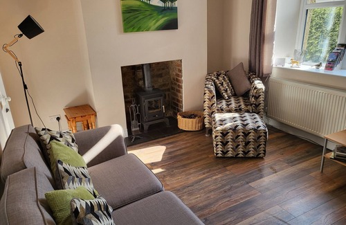 Ingleton Maison | 1 LYTHAM TERRACE, pet friendly, character holiday cottage in Ingleton