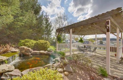 New Kensington Appartement | 1 Mi to Allegheny River New Kensington Studio!
