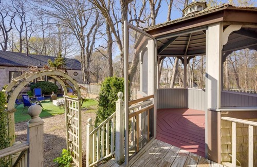 East Sandwich Maison | 1 Mi to Beach Spacious Retreat in East Sandwich!