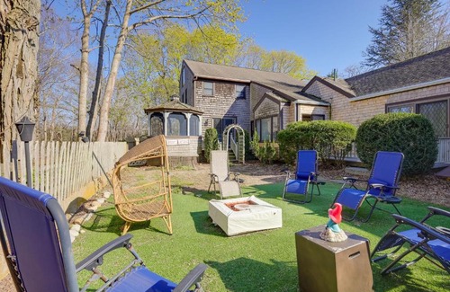 East Sandwich Maison | 1 Mi to Beach Spacious Retreat in East Sandwich!