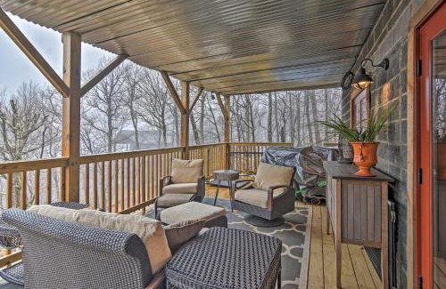 Beech Mountain Appartement | 1 Mi to Beech Mtn Cabin with Fire Pit and BBQ!