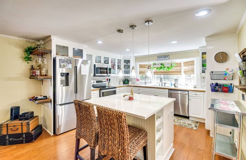 Astor Maison | < 1 Mi to Boat Ramp: Canal-Front Retreat in Astor!