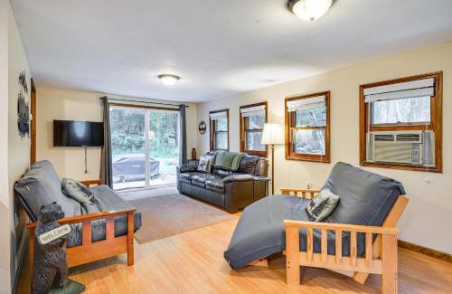 Brantingham Maison | 1 Mi to Brantingham Lake New York Getaway!