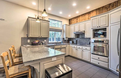 Comstock Acres Maison | 1 Mi to Commons Beach: Tahoe City Getaway!