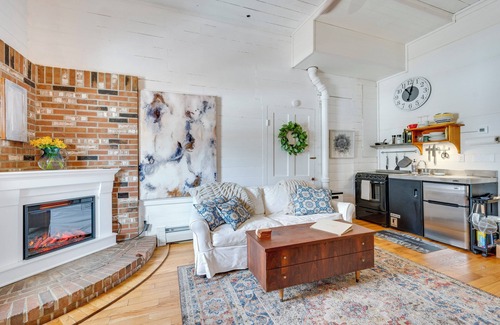 North Conway Appartement | 1 Mi to Cranmore Mountain: Charming Conway Apt!