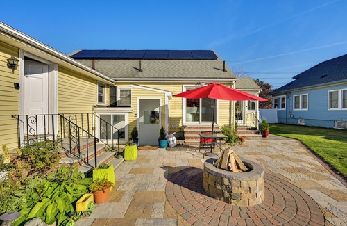 Salem Appartement | 1 Mi to Downtown Salem: Studio w/ Fire Pit Access
