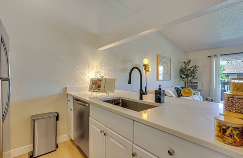 Castle Rock Copropriété | 1 Mi to Dtwn: Condo w/ Pool Access in Castle Rock