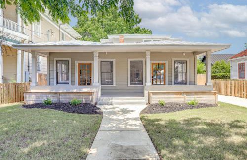 Arsenal Maison | 1 Mi to Dtwn Family Home in San Antonio!