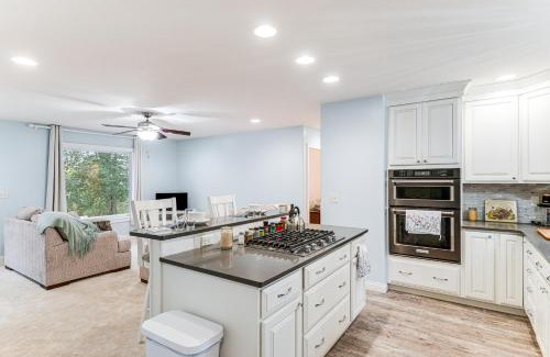 Newburgh Maison | 1 Mi to Dtwn Newburgh Quiet Home with Yard!
