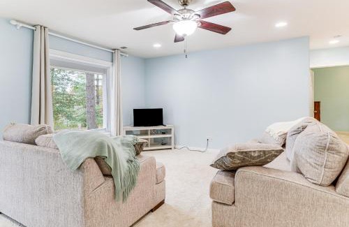 Newburgh Maison | 1 Mi to Dtwn Newburgh Quiet Home with Yard!