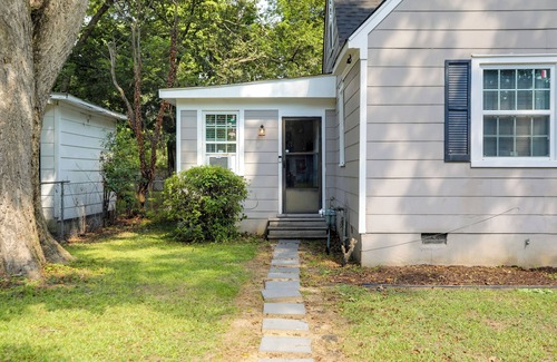 Greenwood Appartement | < 1 Mi to Dtwn: Updated Studio in North Greenwood!
