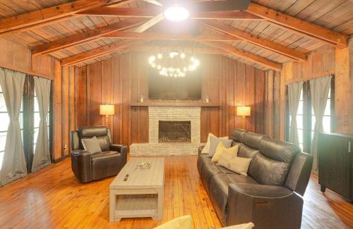 Pope Maison | 1 Mi to Enid Lake Peaceful Pope Getaway
