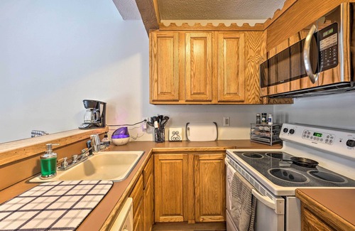 White Haven Maison | < 1 Mi to Jack Frost: Lake Harmony Townhome!