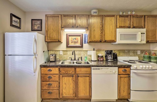 Oakwood Appartement | College Station Studio < 1 Mi to Kyle Field!