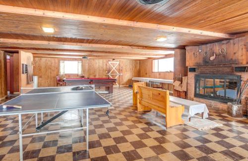 Laurium Maison | 1 Mi to Lake Superior Cottage with Sauna and Rec Room