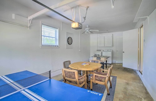 Brenham Maison | 1 Mi to Main St: Brenham Retreat w/ Game Room