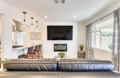 Lincoln Acres Maison | 1 Mi to Marina & Bay: Modern Gem in Chula Vista