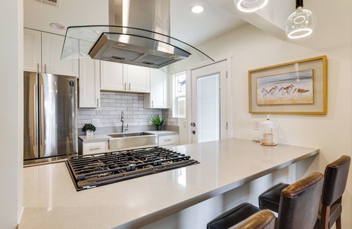 Lincoln Acres Maison | 1 Mi to Marina & Bay: Modern Gem in Chula Vista