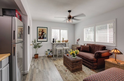Old Southwest Appartement | < 1 Mi to Midtown: Pet-Friendly Apt in Reno