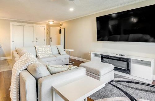 Manchester Appartement | 1 Mi to Millyard District Unit with Furnished Porch