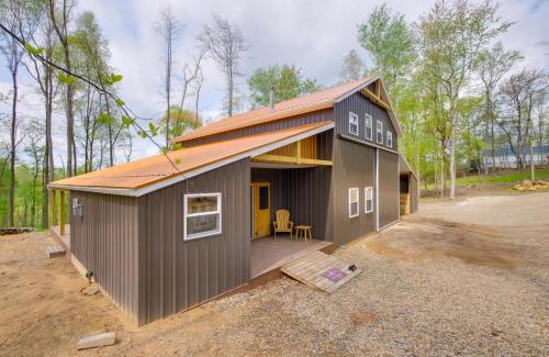 Blissfield Maison | 1 Mi to Mohican River Wooded Retreat with Trails!